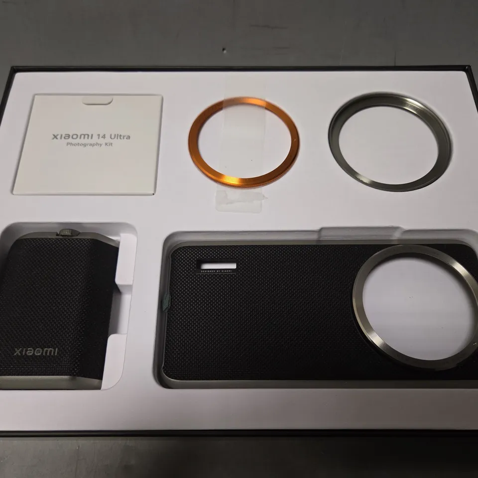 BOXED XIAOMI 14 ULTRA PHOTOGRAPHY KIT 