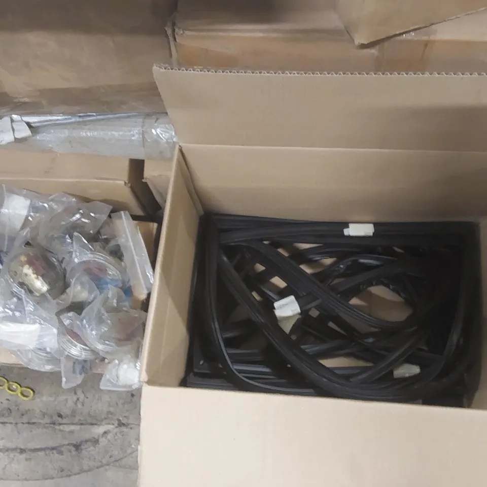 PALLET CONTAINING A LARGE QUANTITY OF ASSORTED ITEMS INCLUDING CATERING EQUIPMENT PARTS ECT