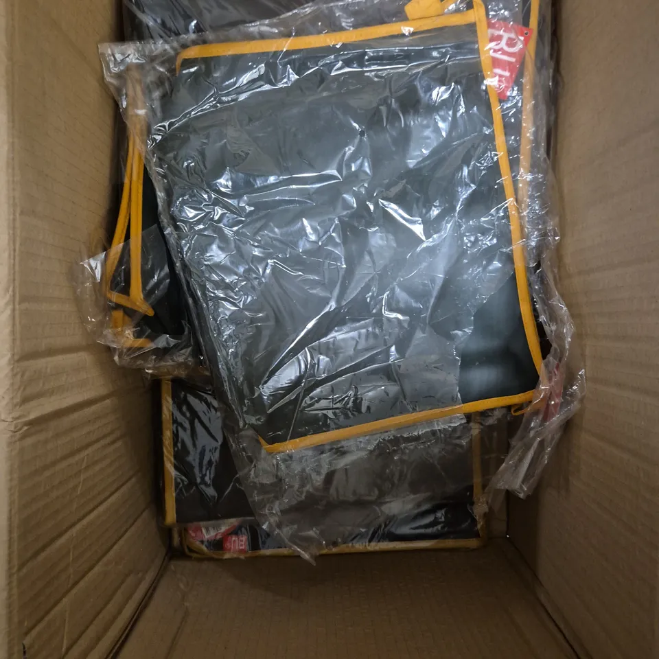 APPROXIMATELY 60 BU TRAVEL BAGS - GREEN AND GOLD