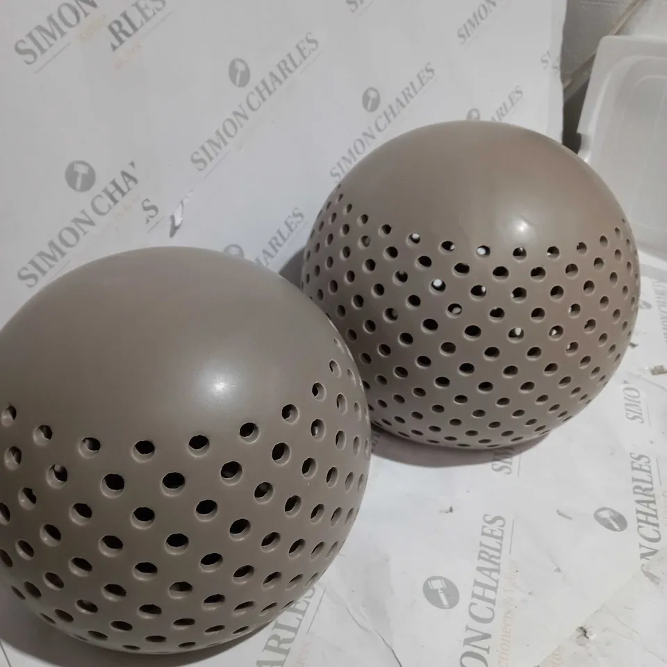 K BY KELLY HOPPEN SET OF 2 INDOOR OUTDOOR ORBS 25CM AND 30CM - TAUPE