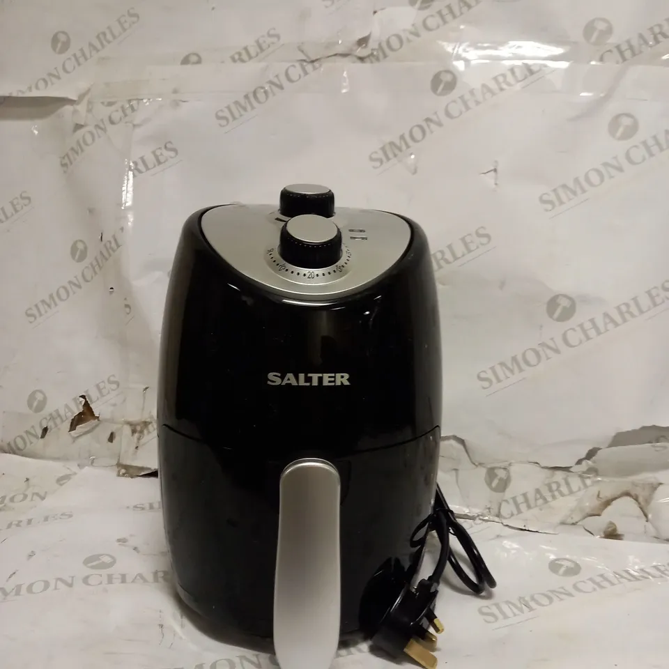 SALTER EK2817 COMPACT HOT AIR FRYER 