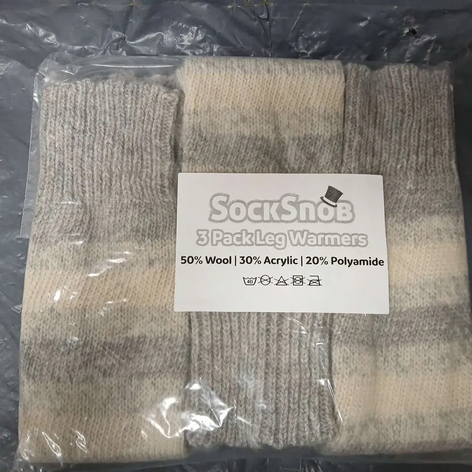 APPROXIMATELY 60 PAIRS OF SOCK SNOB LEG WARMERS IN GREY/WHITE