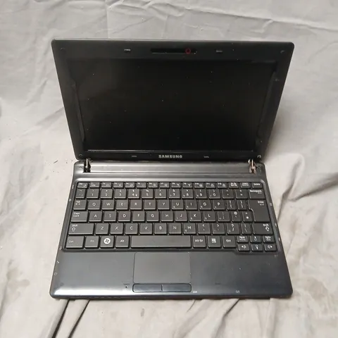 SAMSUNG NP-N145 LAPTOP