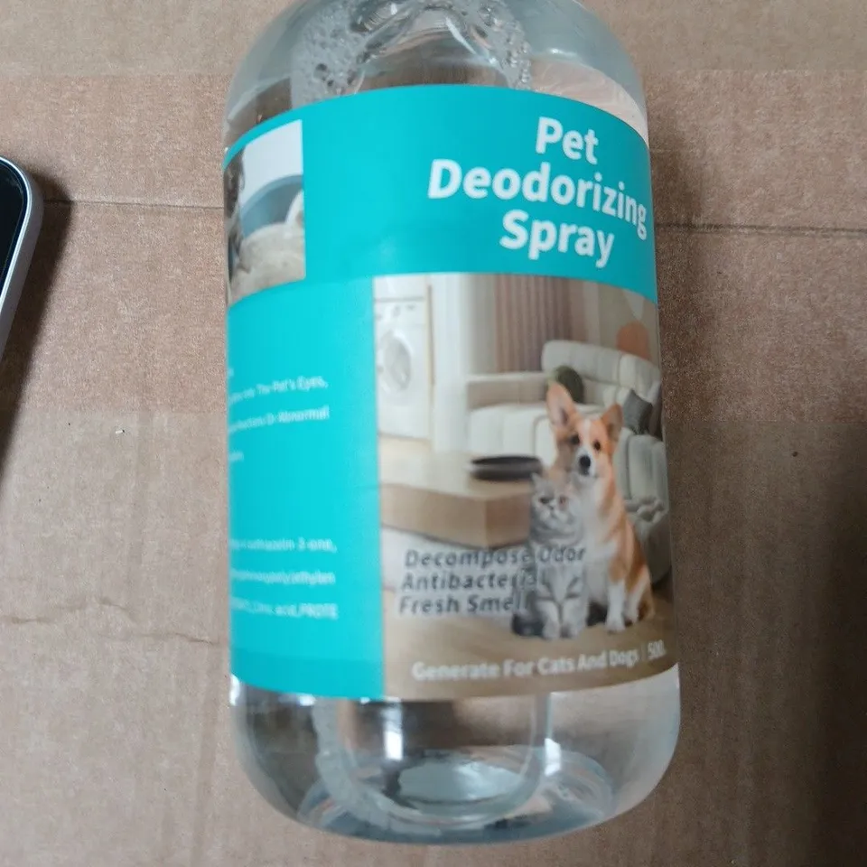 APPROXIMATELY 18 ASSORTED ITEMS INCLUDING PET DEODORISING SPRAY AND PET EYE DROPS 