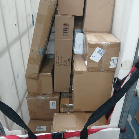 CAGE OF APPROXIMATELY 10 ASSORTED HOUSEHOLD ITEMS TO INCLUDE STORAGE BOXES, CURLER SET, ETC - COLLECTION ONLY