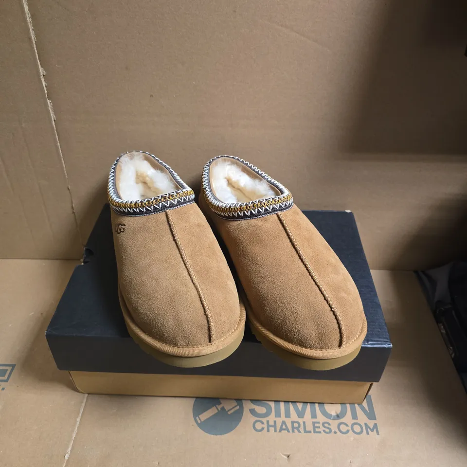 UGG TASMAN II LIGHT BROWN SUEDE MOCCASIN SLIPPERS – UK 9 (MEN)