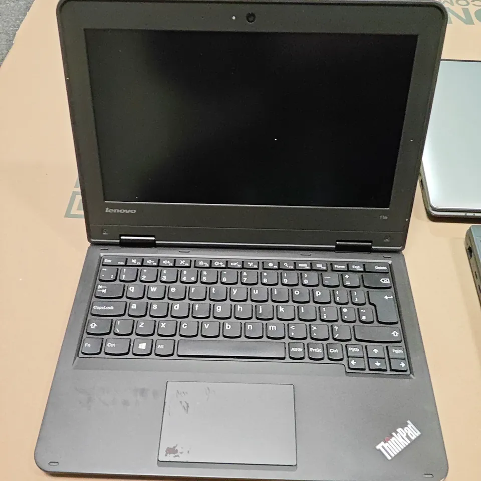 LOT OF 4 ASSORTED UNBOXED LAPTOPS TO INCLUDE DELL XPS AND THINKPAD RYZEN PRO 7