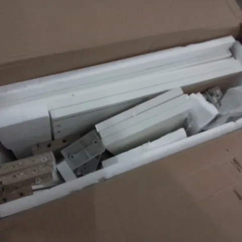 BOXED WHITE WOODEN UNIT WITH DRAWERS 0104WH