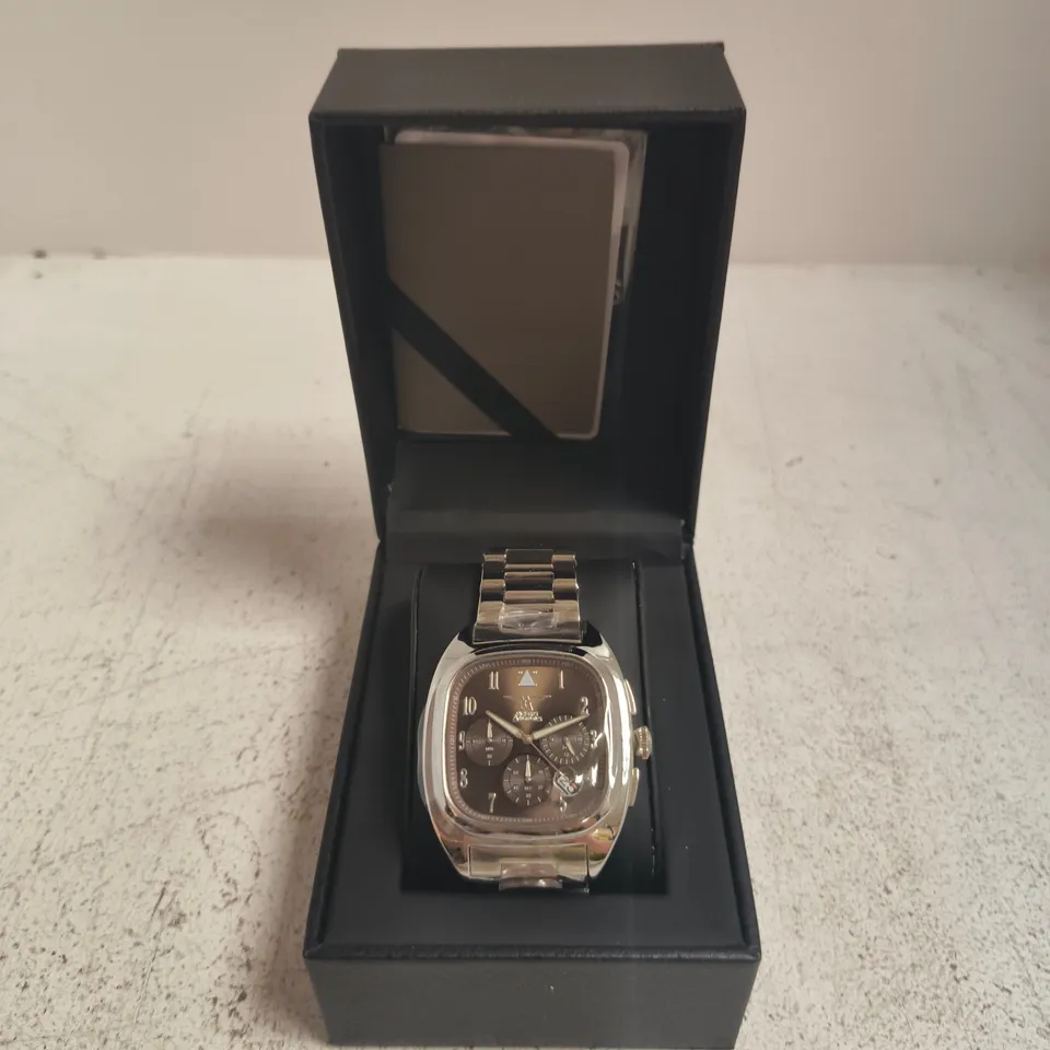 VICKERS ARMSTRONGS STAINLESS STEEL CHRONOGRAPH WRISTWATCH - BOXED
