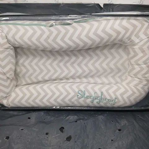 SLEEPYHEAD DELUXE BABIES BED