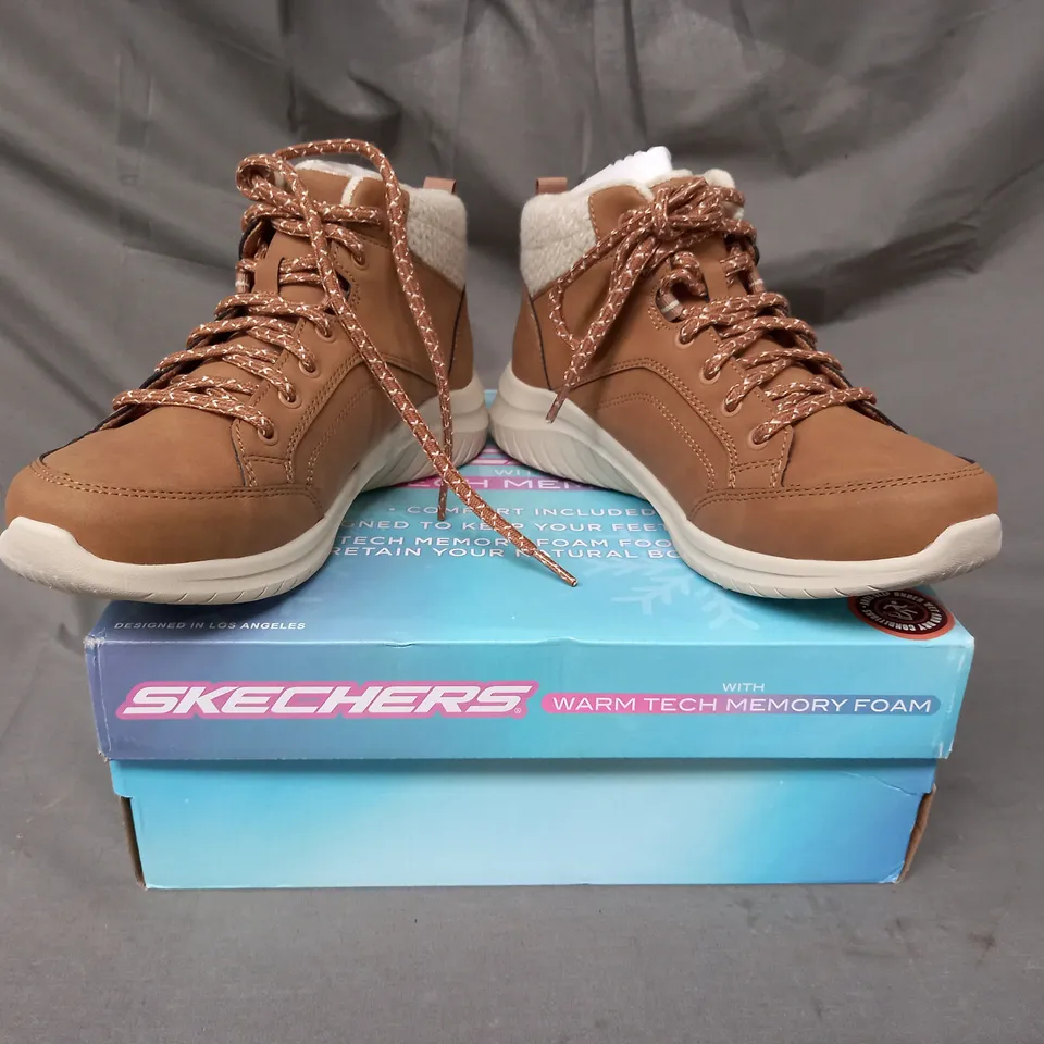 BOXED PAIR OF SKECHERS TRAINERS IN CHESTNUT SIZE 6