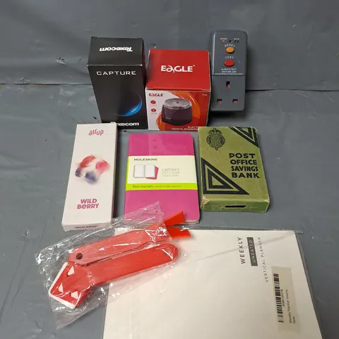 APPROXIMATELY 15 ASSORTED HOUSEHOLD ITEMS TO INCLUDE GLUE STICKS, JOURNAL INSERTS, POST OFFICE VINTAGE SAFE ETC 