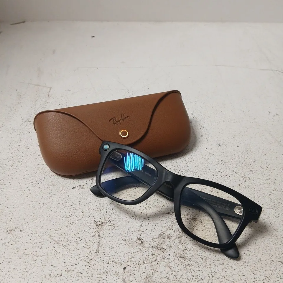 RAY-BAN WAYFARER GEN 2 SUNGLASSES 