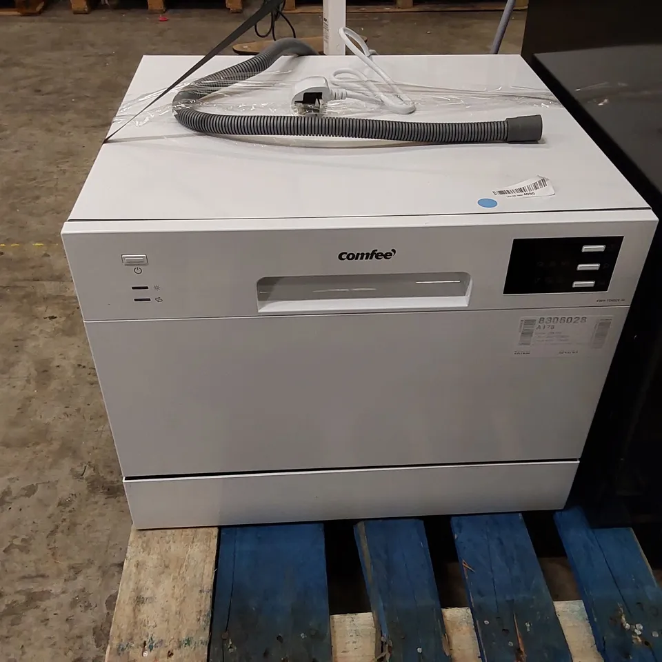 COMFEE' KWH-TD602E-W FREESTANDING COMPACT DISHWASHER, LED DISPLAY, 6.5 LITERS, WHITE