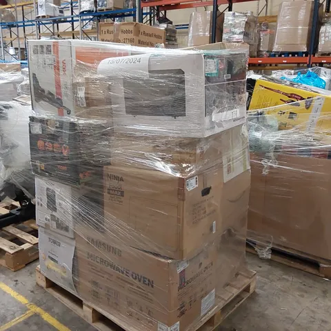 PALLET OF APPROXIMATELY 21 UNPROCESSED RAW RETURN HOUSEHOLD AND ELECTRICAL GOODS TO INCLUDE;