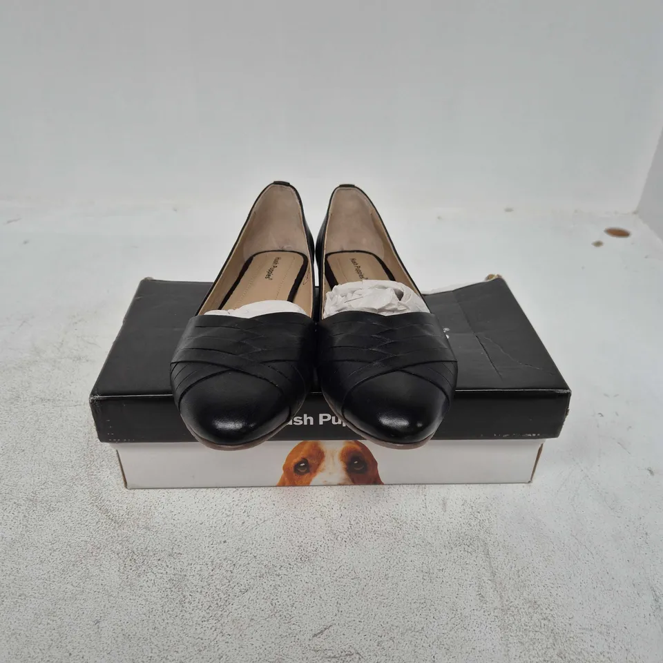 BOXED PAIR OF HUSH PUPPIES MARLEY BALLERINA SHOES IN BLACK - UK 5