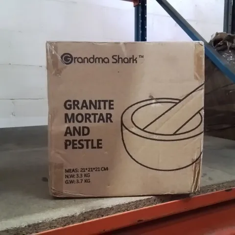 BOXED GRANITE STONE PESTLE AND MORTAR SET