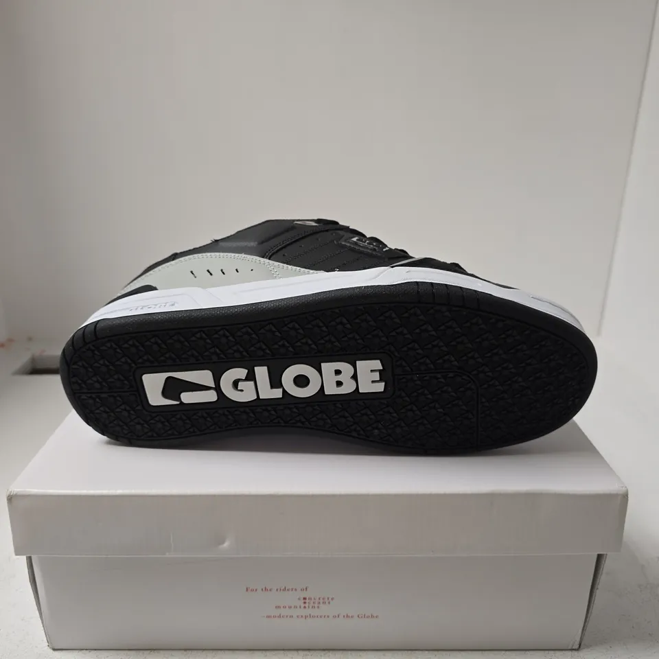 GLOBE FUSION BLACK/STEEL/WHITE UK 11 BOXED