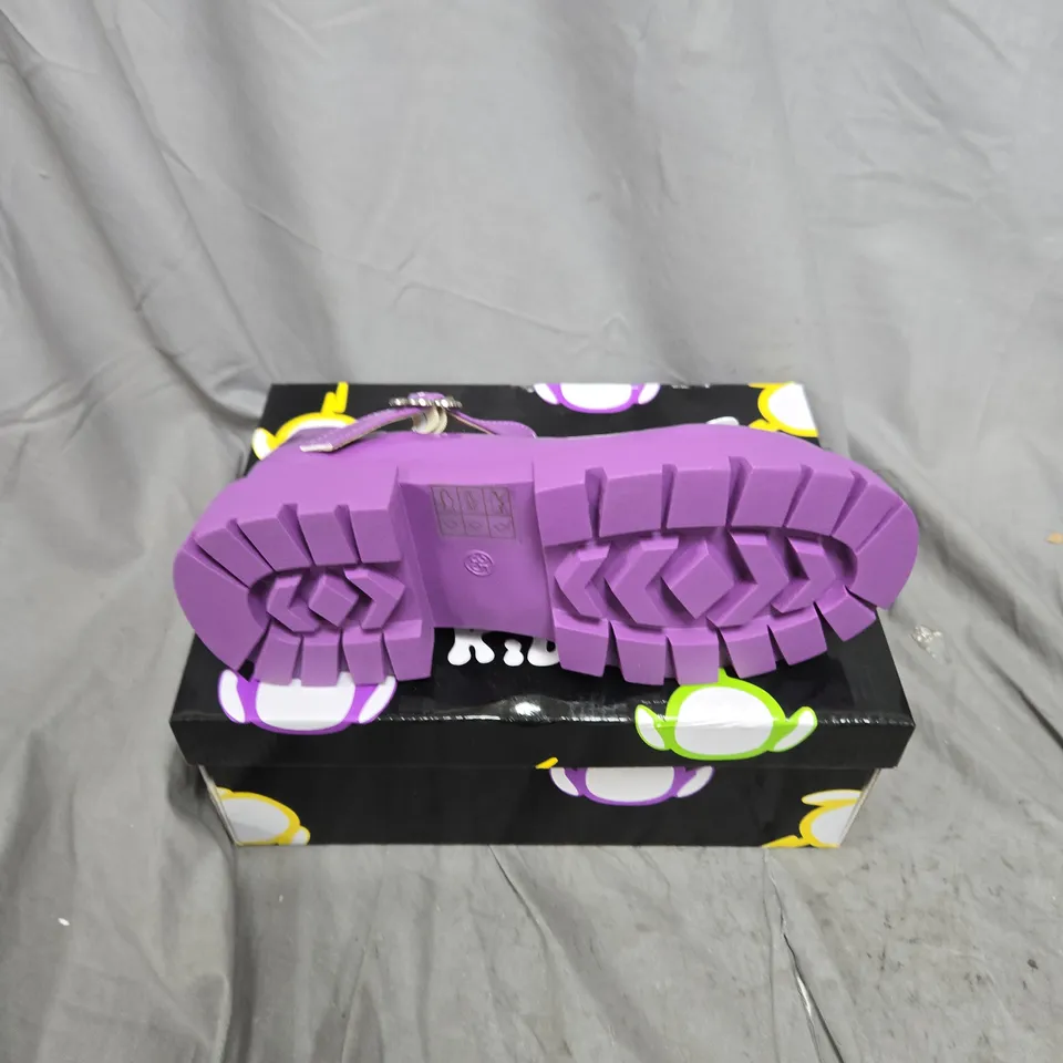 BOXED PAIR OF KOI TINKY WINKY TELETUBBIES KIDZ MARY JANES IN PURPLE - SIZE KIDS 3