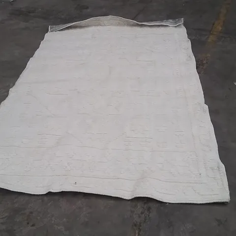 QUALITY DESIGNER AREA RUG - APPROXIMATELY 235X150CM
