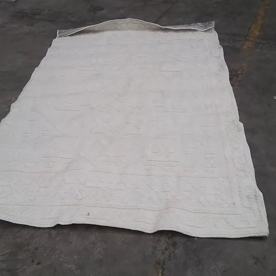 QUALITY DESIGNER AREA RUG - APPROXIMATELY 235X150CM