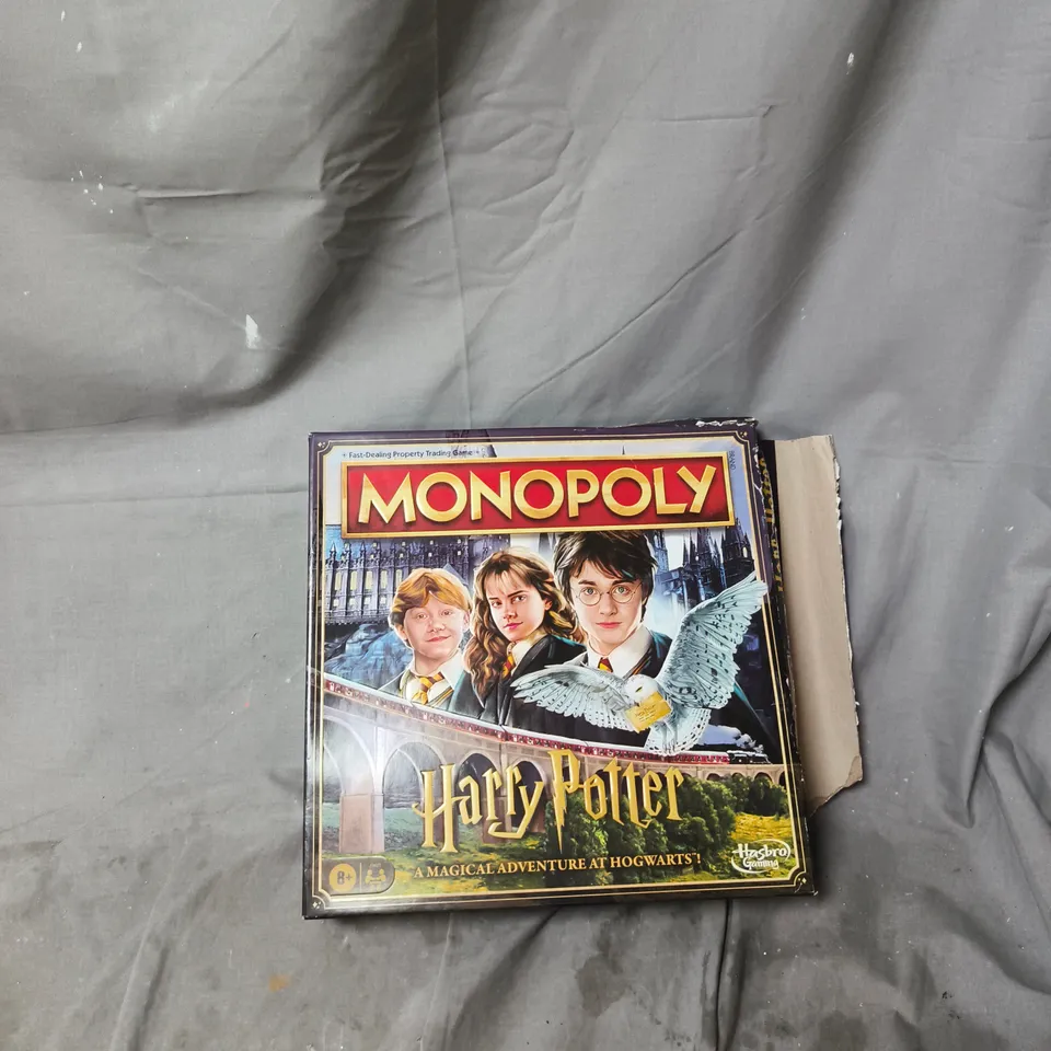 BOXED MONOPOLY HARRY POTTER GAME 