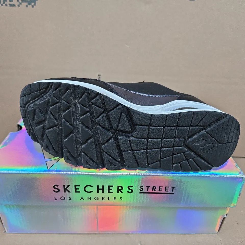 SKECHERS UNO TRAINERS BLACK SIZE 3
