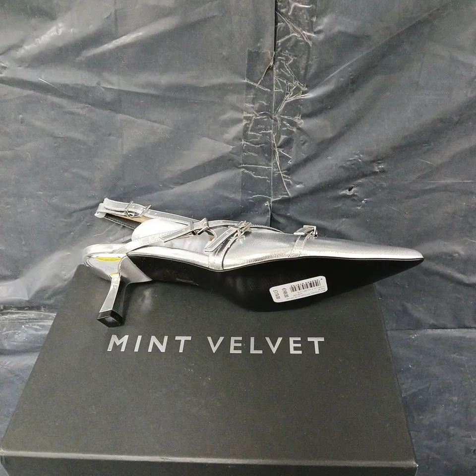 BOXED PAIR OF MINT VELVET KIT SILVER SLINGBACK SHOE UK 7