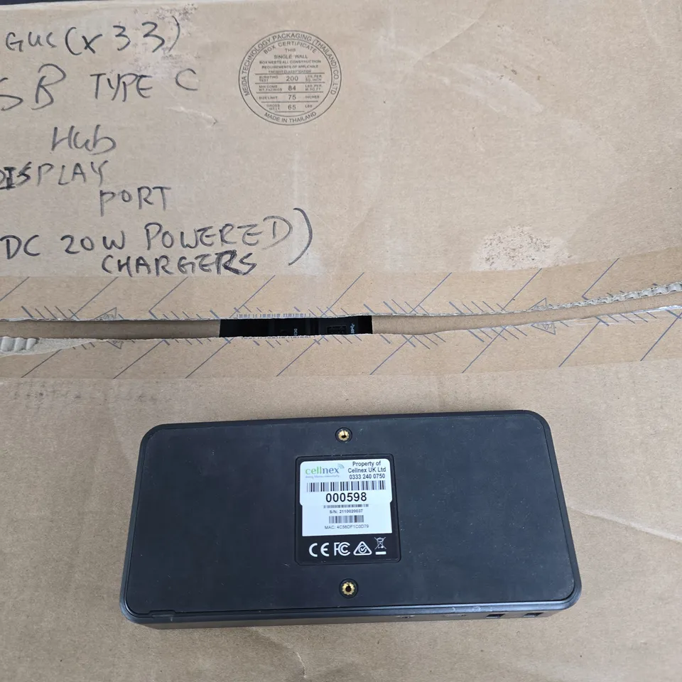 BOX OF APPROXIMATELY 30 TARGUS USB DOCKS