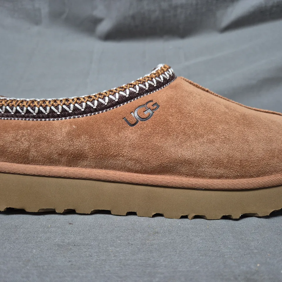 BOXED PAIR OF UGG WOMEN'S TASMAN SHOES IN CHESTNUT UK SIZE 8