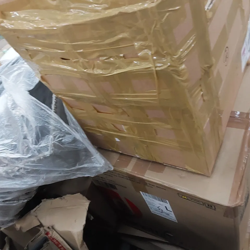 PALLET OF ASSORTED HOUSEHOLD ITEMS AND FURNITURE PARTS