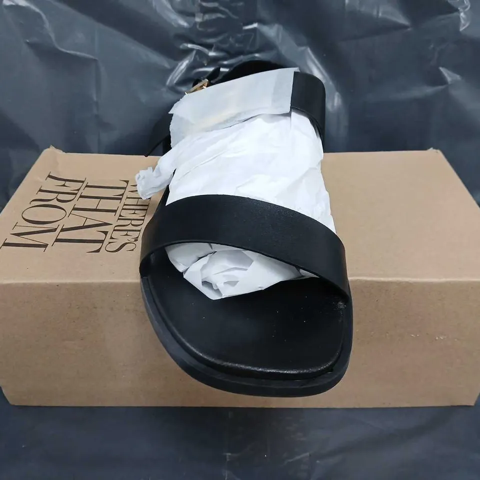 BOXED PAIR OF WHERE'S THAT FROM OPEN TOE SANDALS IN BLACK SIZE UK 8