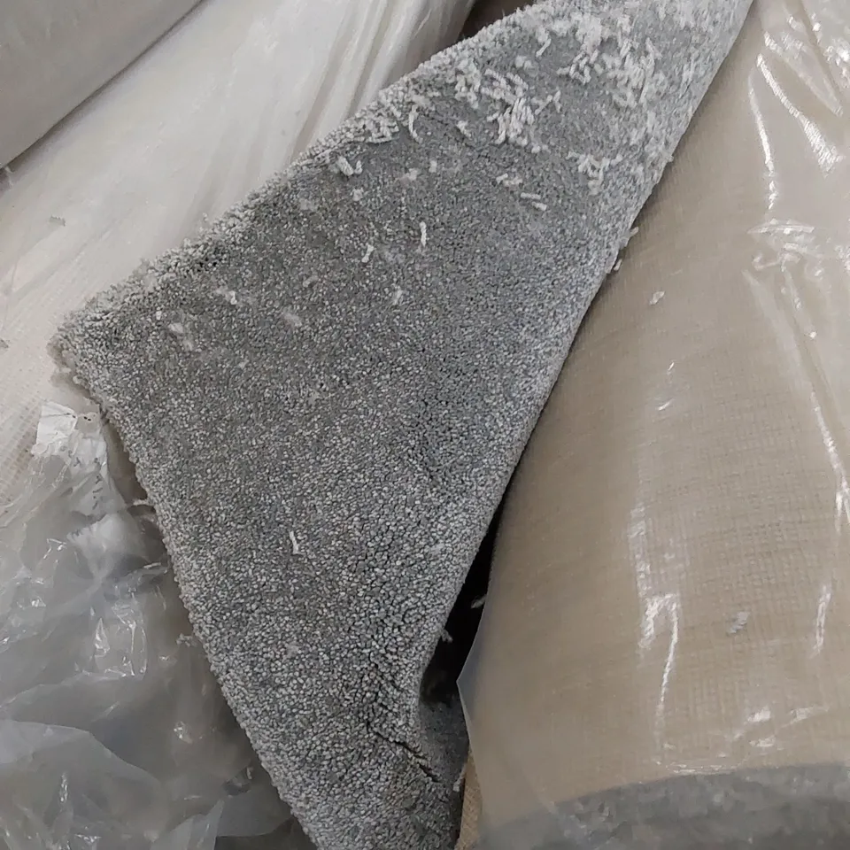 ROLL OF QUALITY ULTIMATE IMPRESSIONS FRILL CARPET // SIZE: APPROXIMATELY 7.1 X 4m