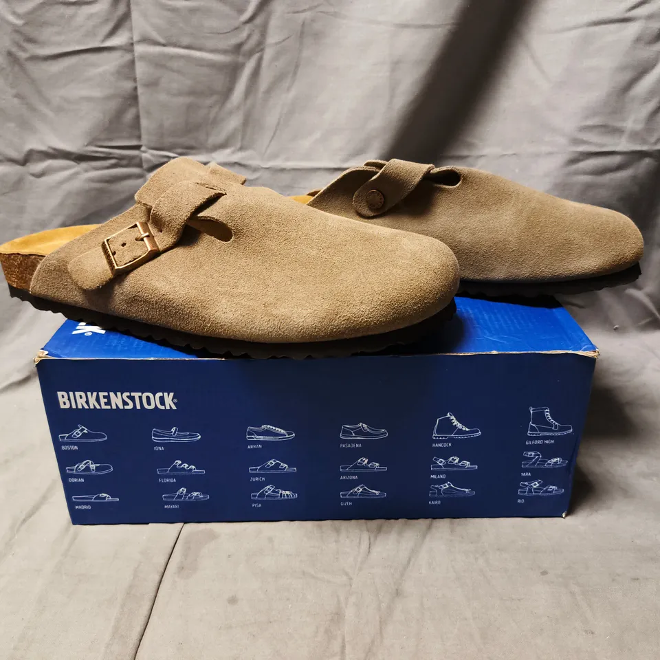 BOXED PAIR OF BIRKENSTOCK BOSTON BS SHOES IN TAUPE SIZE EU 46