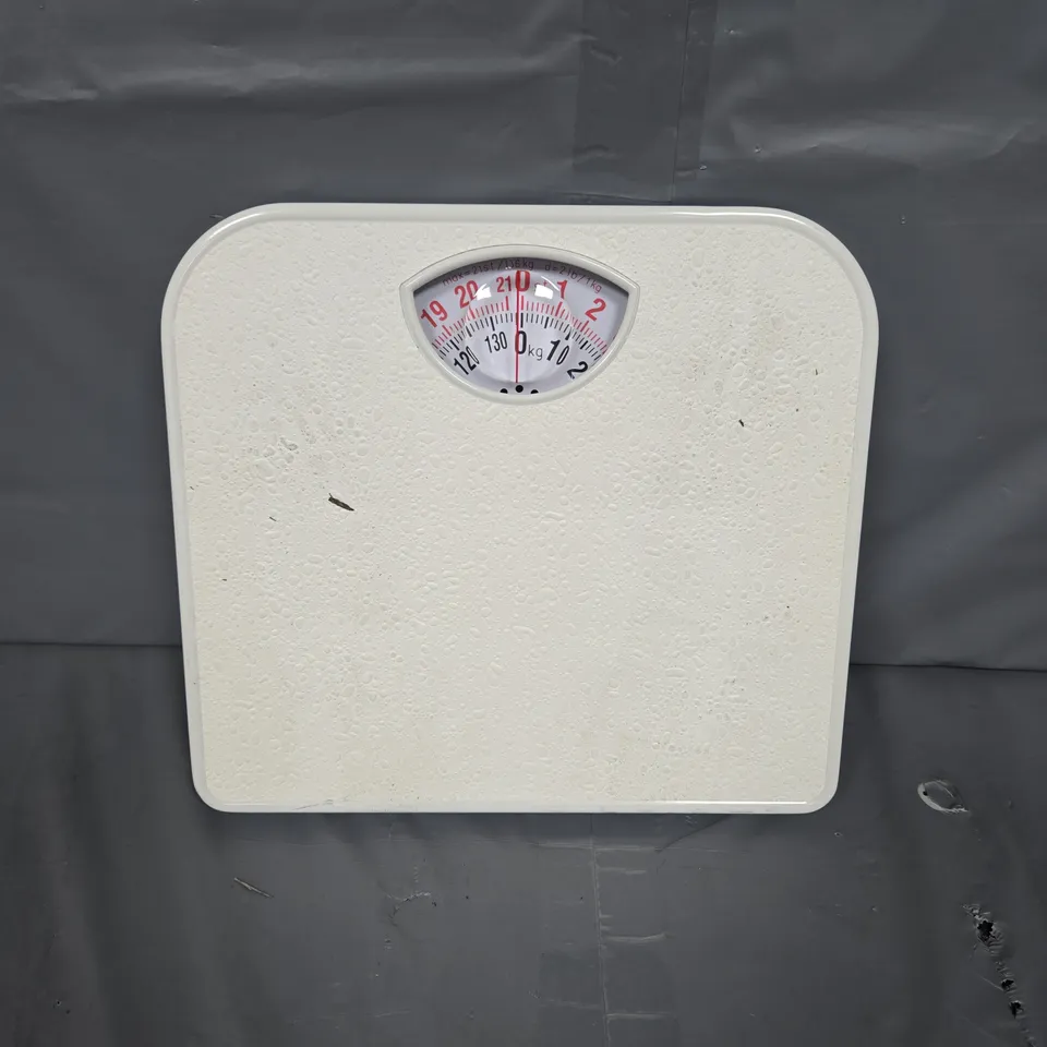 HOME COMPACT MECHANICAL SCALE WHITE