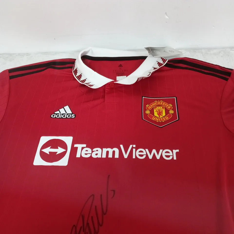 ADIDAS MANCHESTER UNITED FC SHIRT– SIGNED BY CRISTIANO RONALDO - SIZE XL