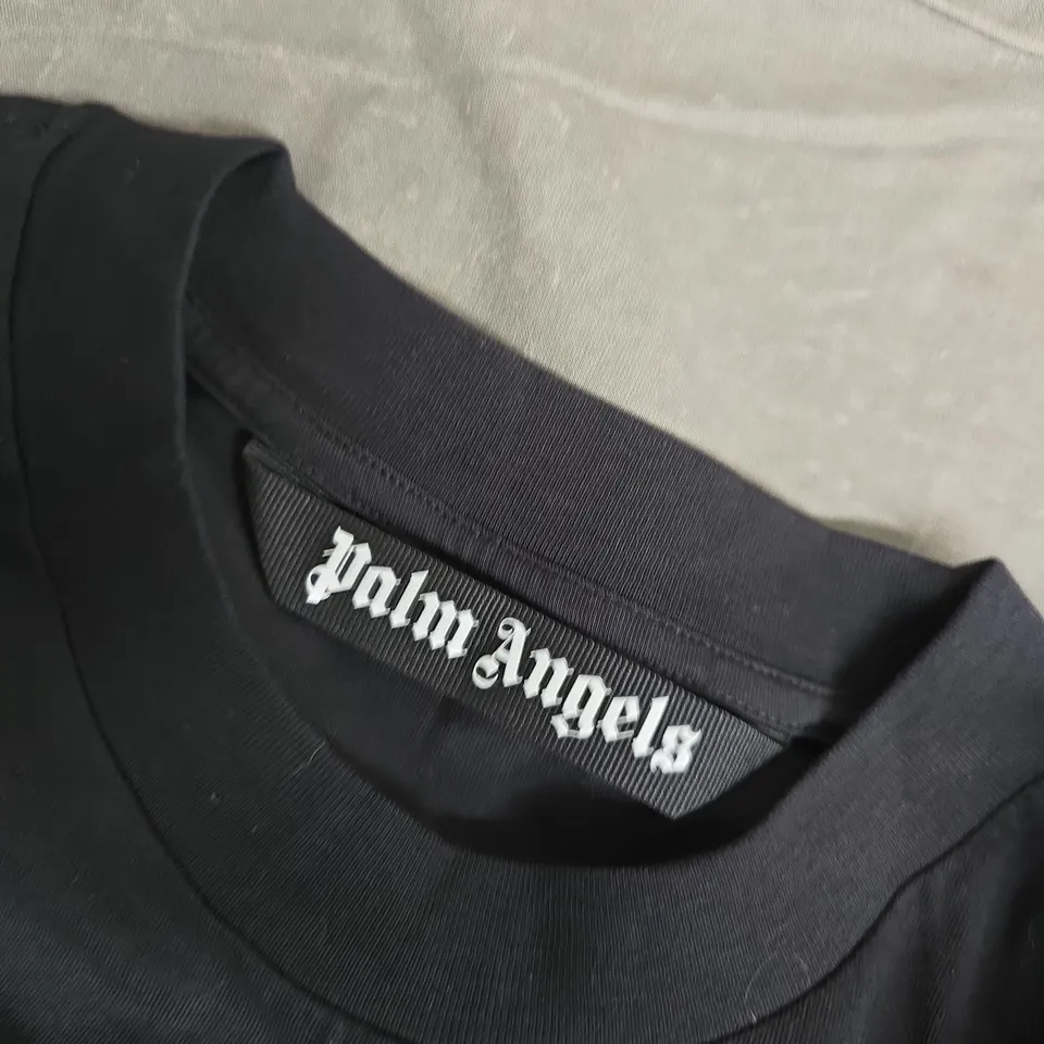 PALM ANGELS PALM TEXT LOGO TEE SN42 – BLACK, SMALL