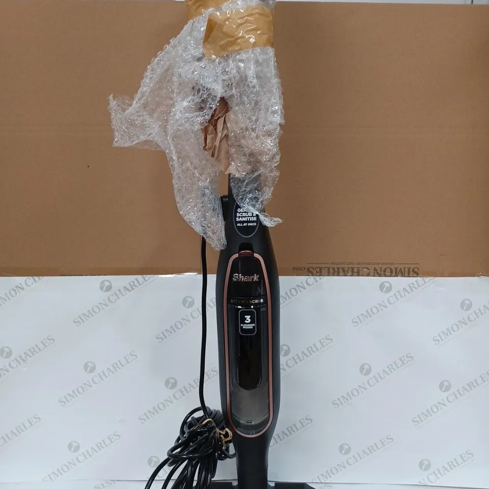 SHARK STEAM SCRUBBER WITH STEAM BLAST S7201 [COLLECTION ONLY]