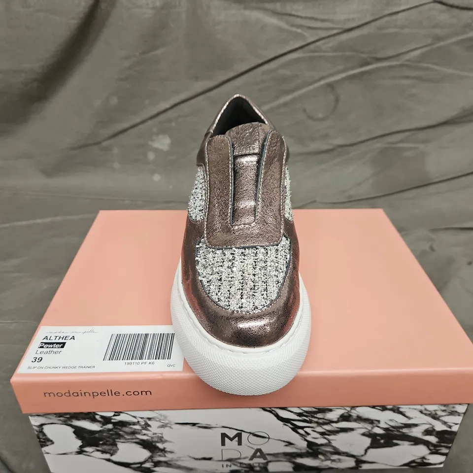 BOXED MODA IN PELLE SLIP ON CHUNKY WEDGE TRAINERS - UK SIZE 39