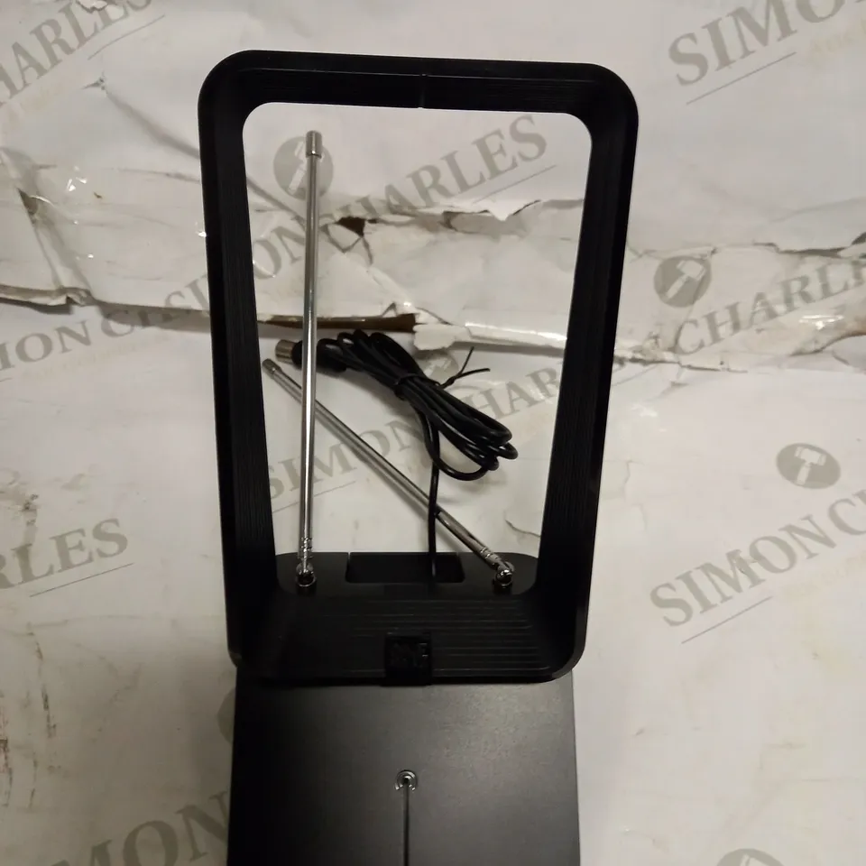 ONE FOR ALL AMPLIFIED INDOOR AERIAL SV9460 