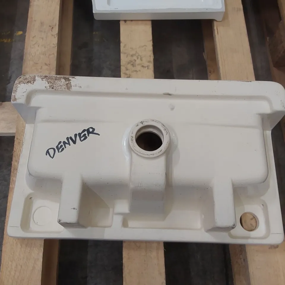 BATHROOM SINK BASIN