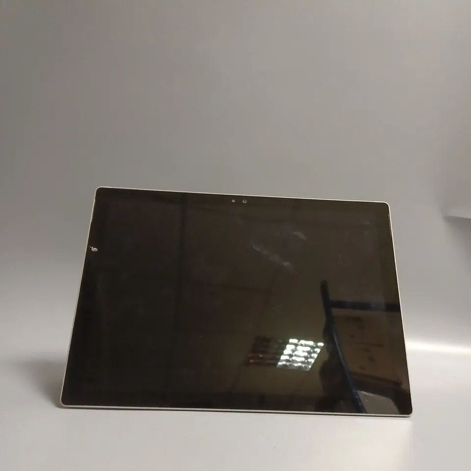 WINDOWS SURFACE PRO 4 