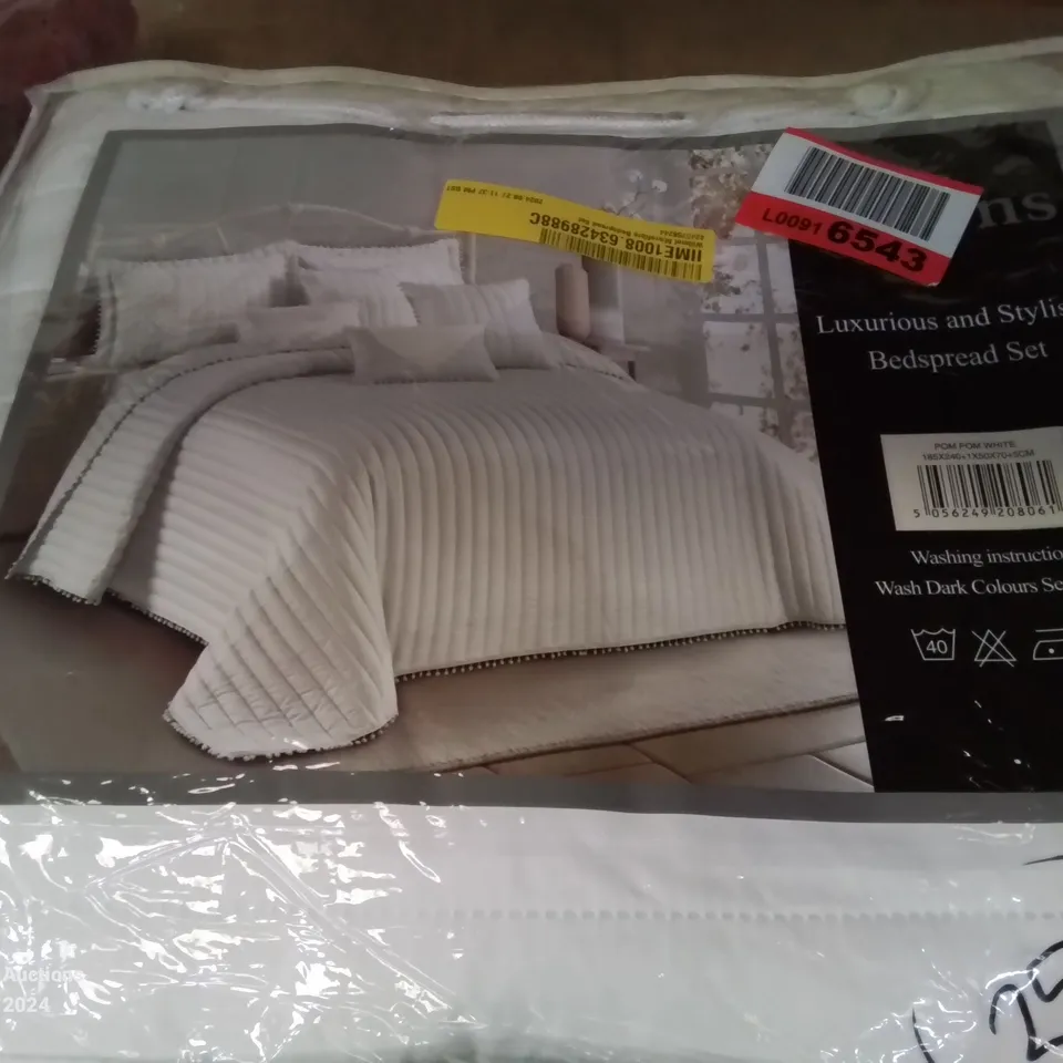 BAGGED WILLMOT MICROFIBRE BEDSPREAD SET (SINGLE)