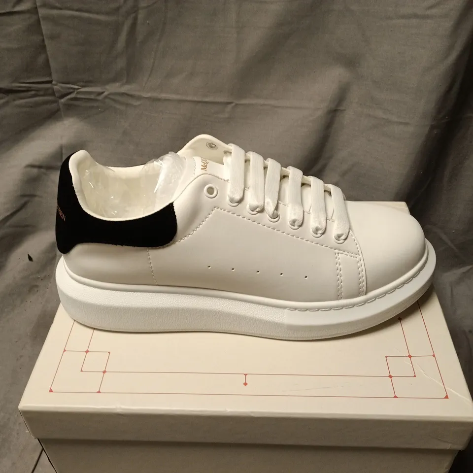 ALEXANDER MCQUEEN OVERSIZED SNEAKER – WHITE LEATHER WITH BLACK HEEL TAB SIZE 45 BOXED