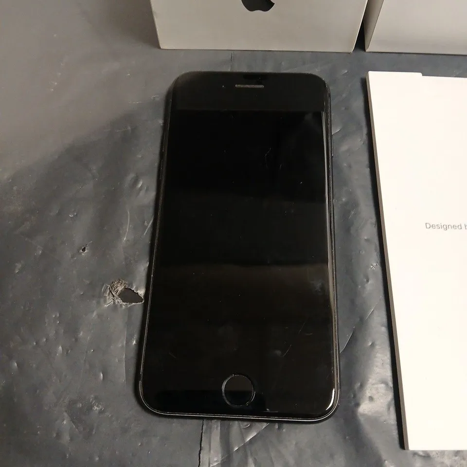BOXED IPHONE SE SMARTPHONE IN BLACK 64GB