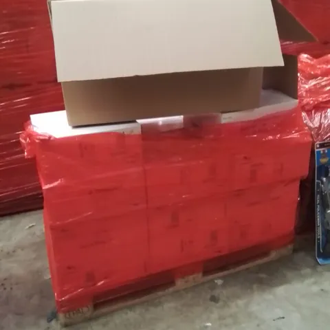 PALLET CONTAINING A LARGE QUANTITY OF THERMAL PAPER ROLL