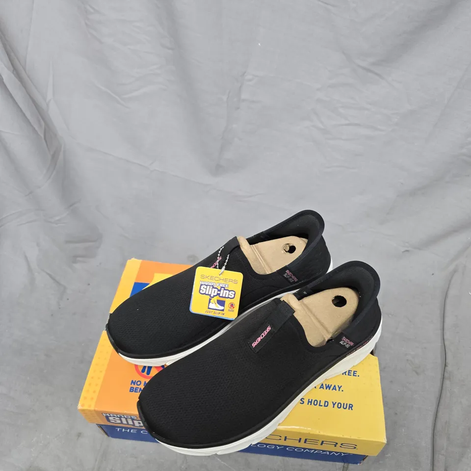 SKECHERS HANDS FREE SLIP-INS SLIP-ON SHOES – BLACK (UNISEX) UK 6