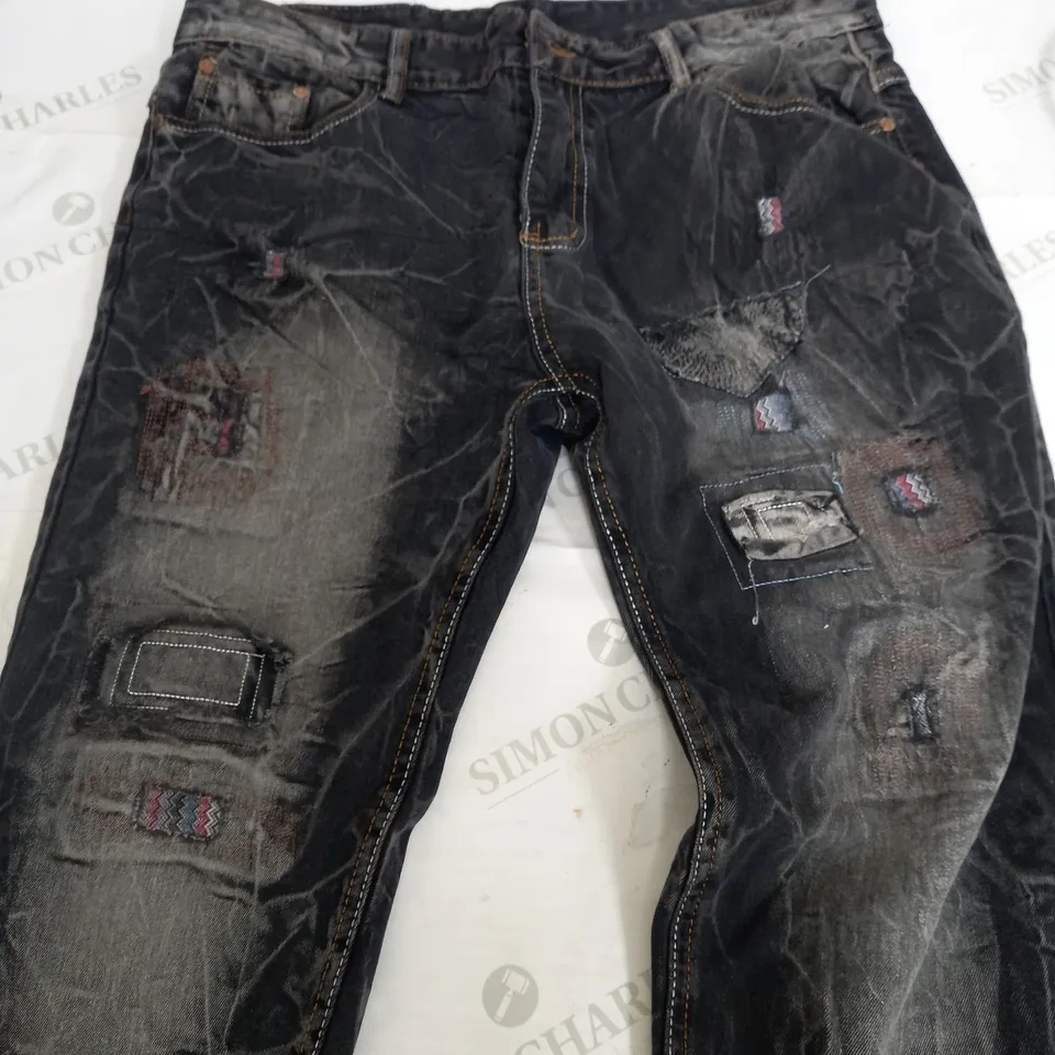 LEVI'S SUPER SKINNY 710 BLACK TROUSERS - 29W 34L