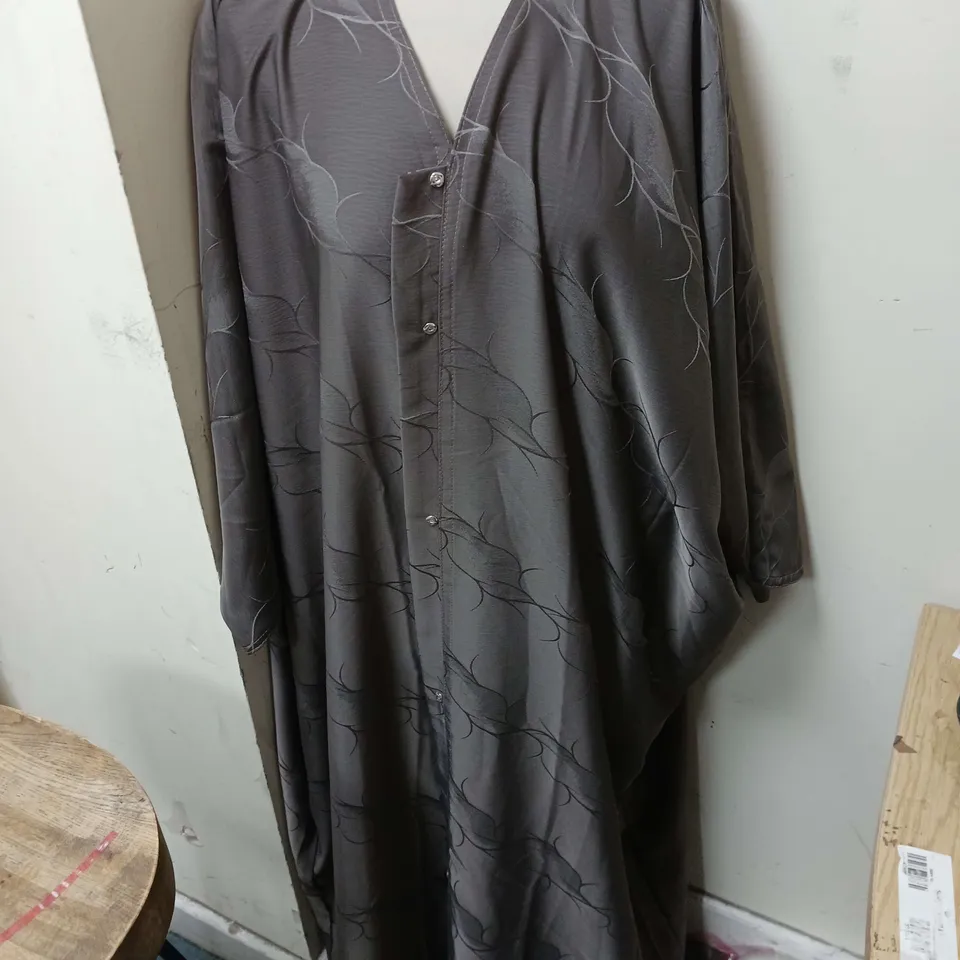 LADIES GREY HOUSECOAT SIZE 54