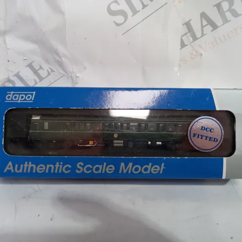BOXED DAPO CLASS 121 W55033 GREEN SPEED WHISKERS